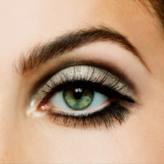 Maquillaje de ojos con la paleta de sombras de Jorge de la Garza Make Up